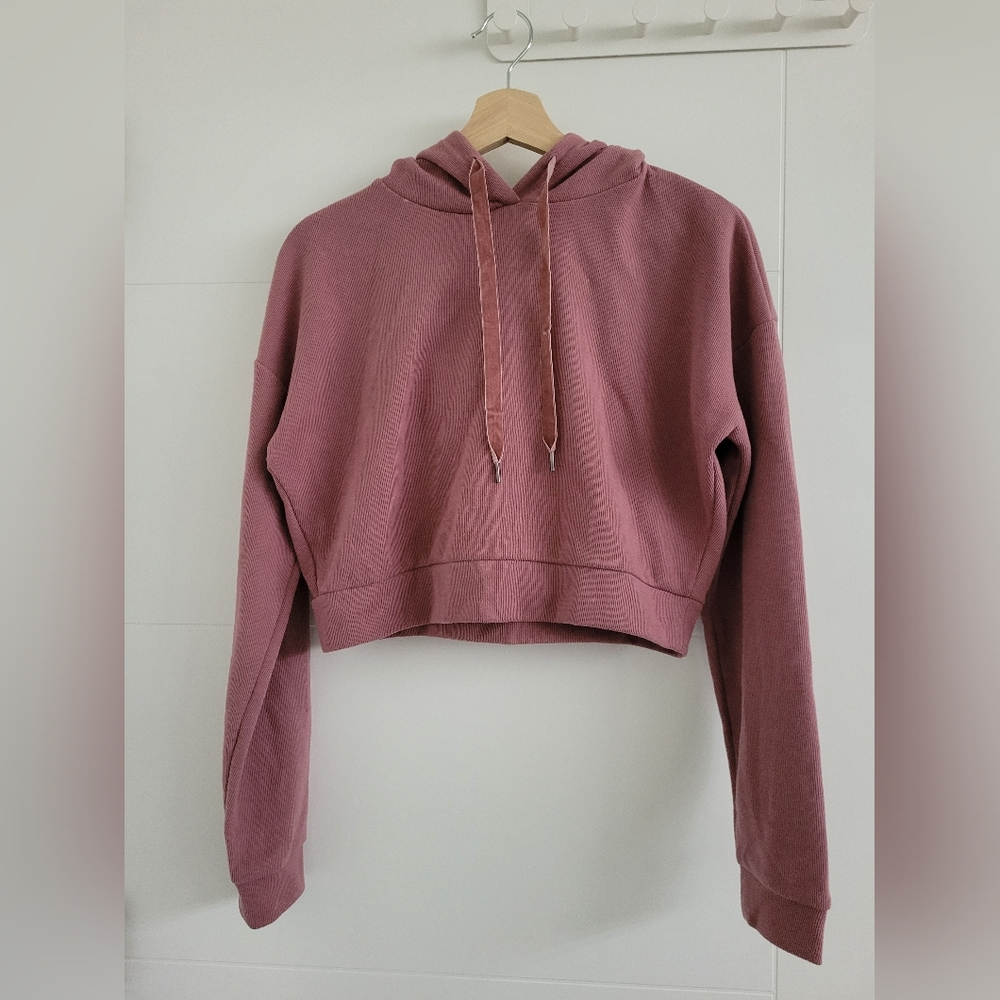 Mauve cropped hoodie